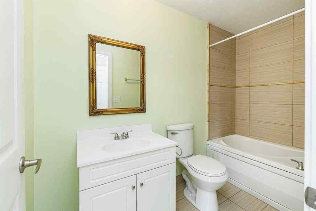 MLS® A2262456 - 5140 51 Street  in Downtown Lacombe Lacombe, Residential