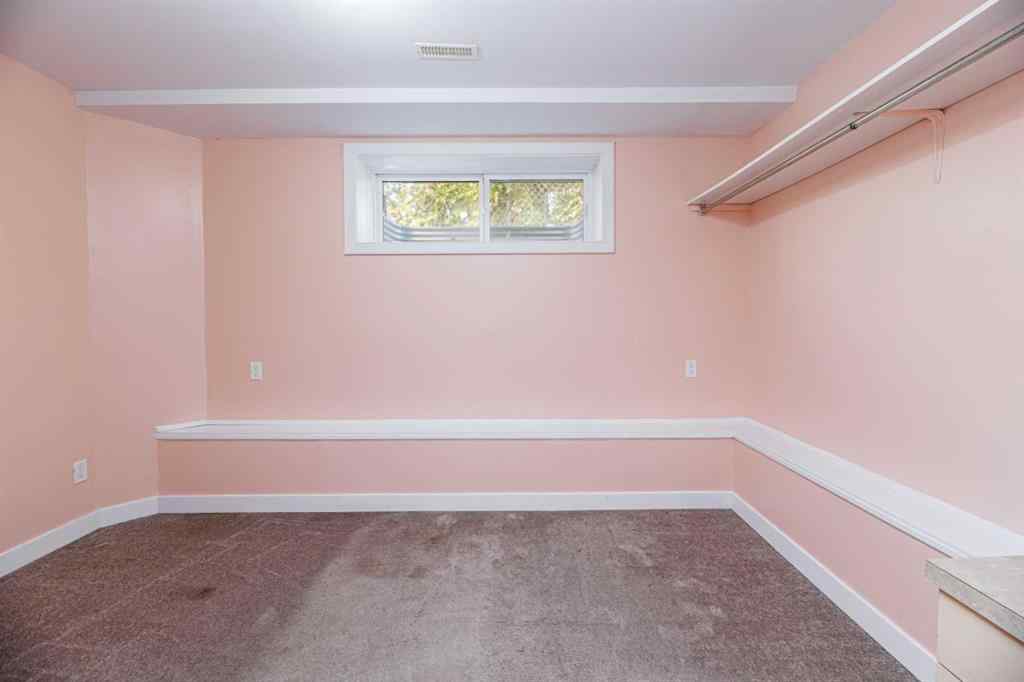 MLS® A2262456 - 5140 51 Street  in Downtown Lacombe Lacombe, Residential