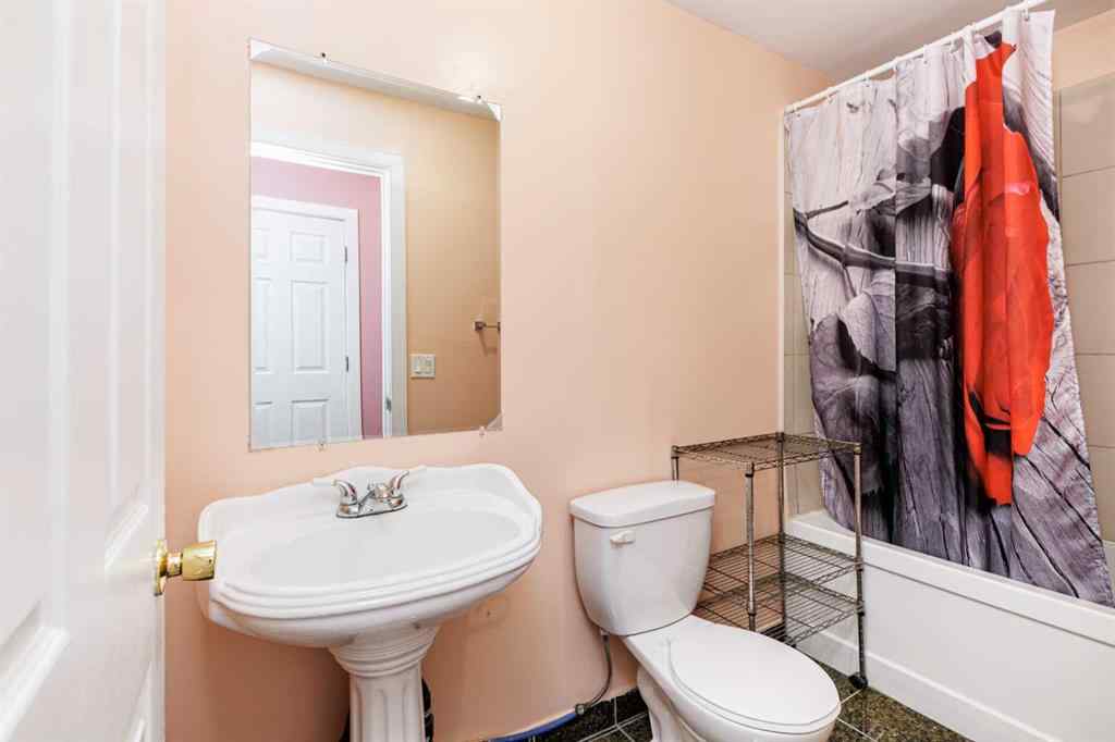 MLS® A2262456 - 5140 51 Street  in Downtown Lacombe Lacombe, Residential