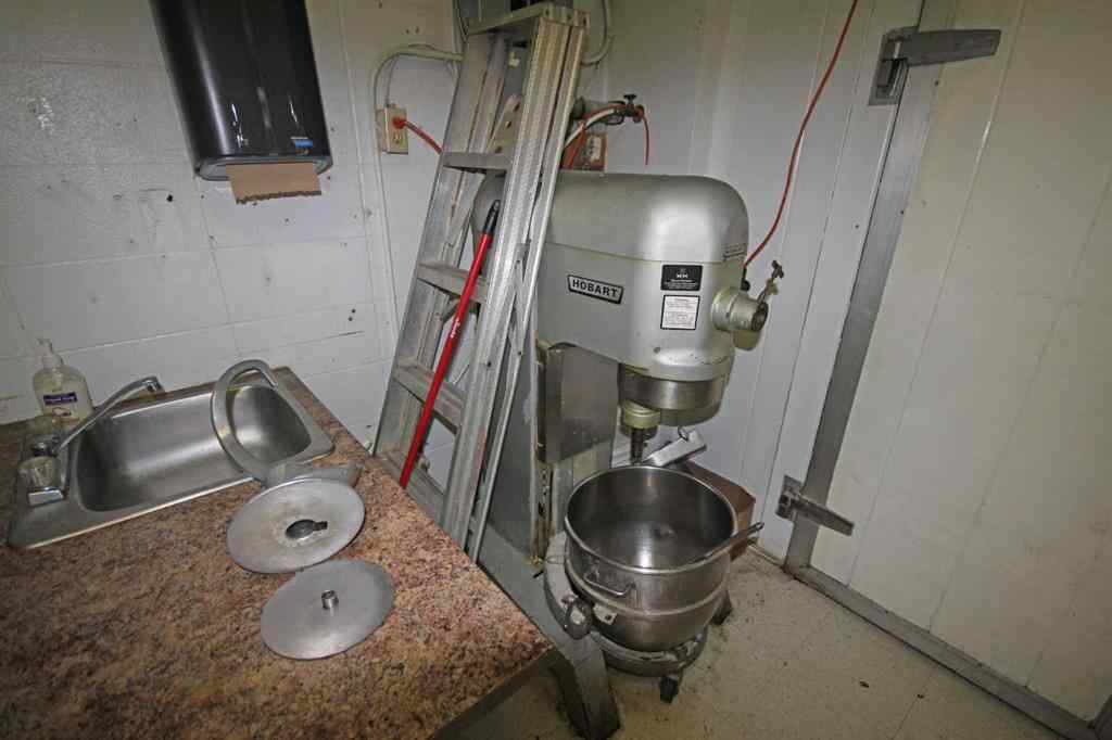 MLS® A2262458 - Unit #1 5004 46 Street  in Downtown Sylvan Lake, Commercial