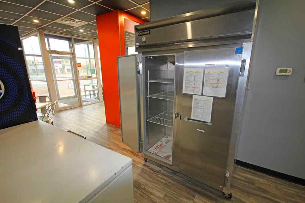 MLS® A2262458 - Unit #1 5004 46 Street  in Downtown Sylvan Lake, Commercial