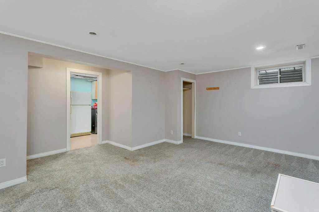 MLS® A2262464 - 7 Nellis Avenue  in Normandeau Red Deer, Residential