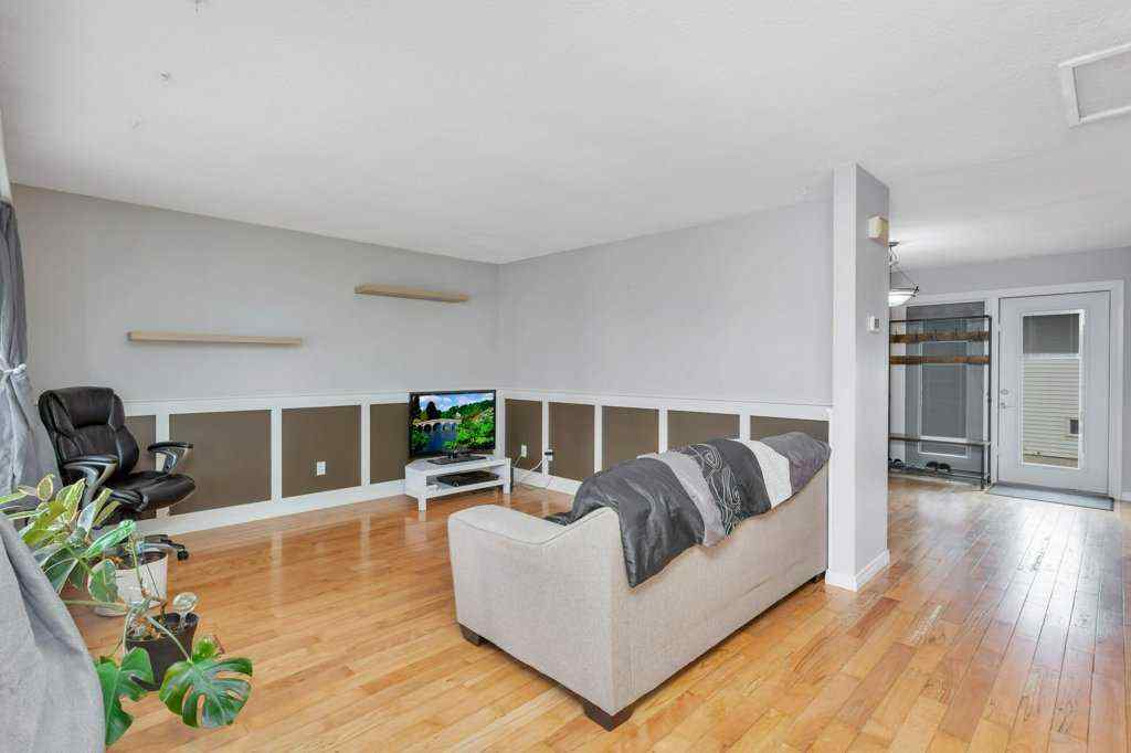 MLS® A2262464 - 7 Nellis Avenue  in Normandeau Red Deer, Residential