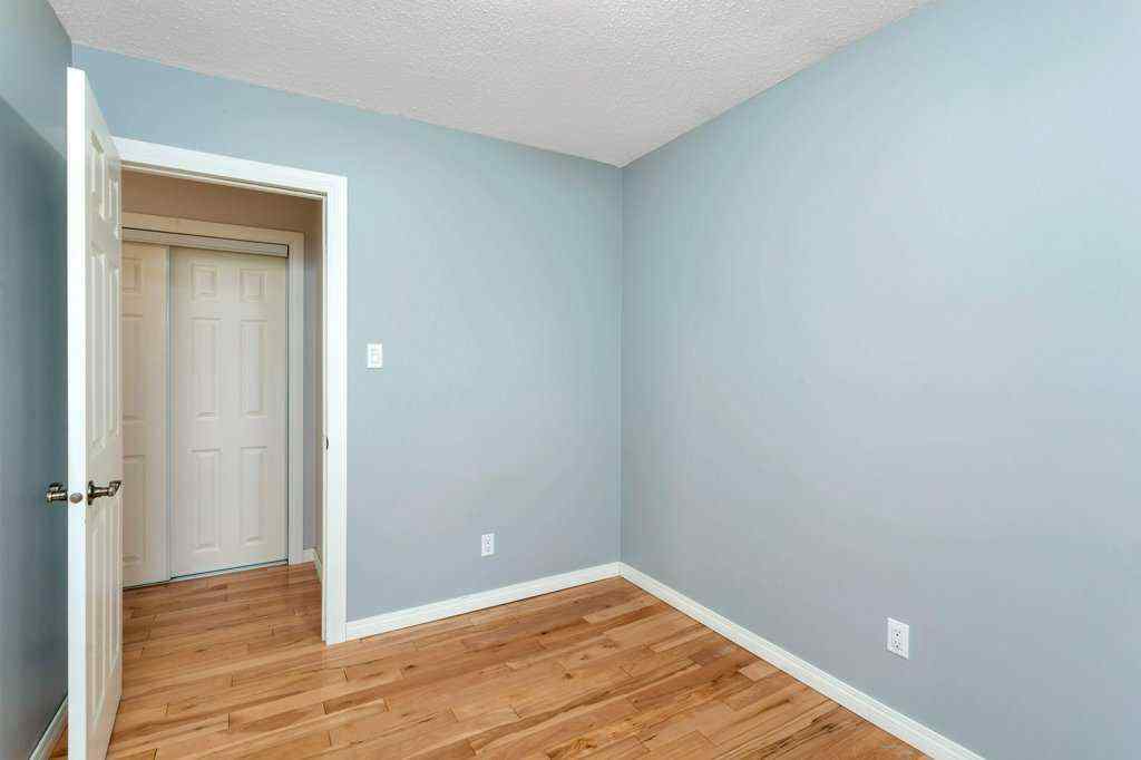 MLS® A2262464 - 7 Nellis Avenue  in Normandeau Red Deer, Residential