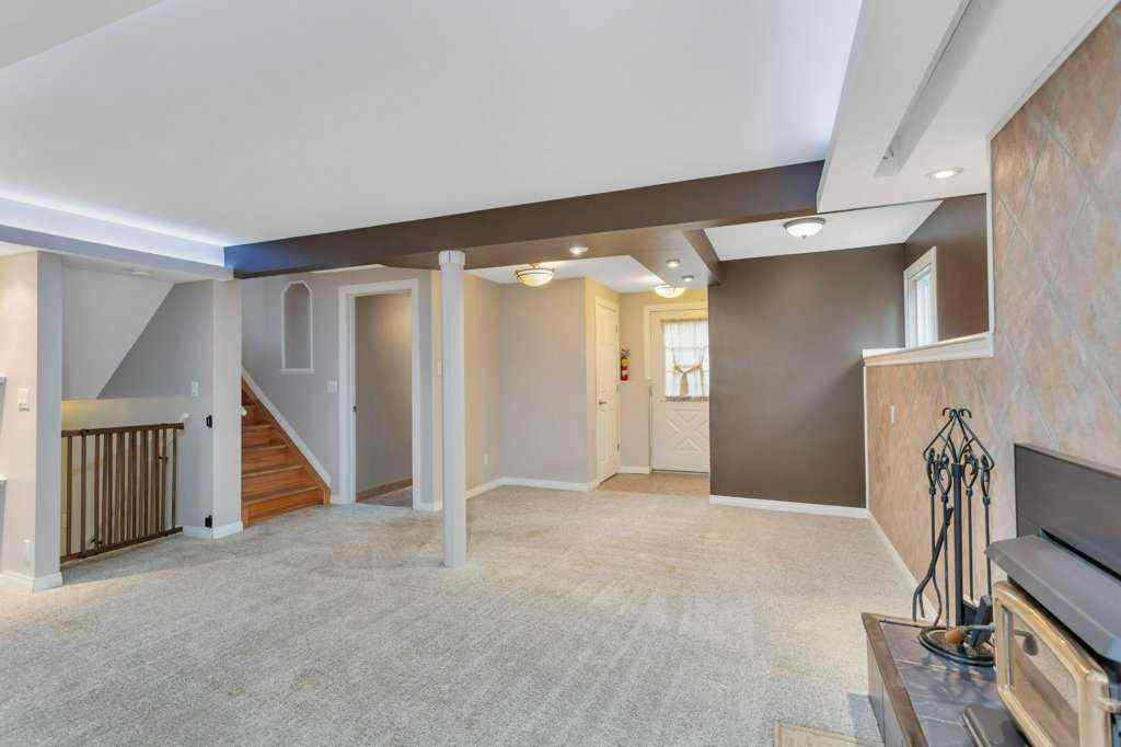 MLS® A2262464 - 7 Nellis Avenue  in Normandeau Red Deer, Residential