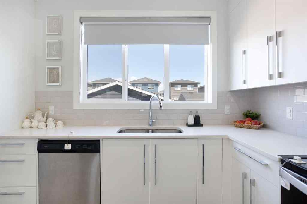 MLS® A2262465 - 340 Chelsea Passage  in Chelsea_CH Chestermere, Residential