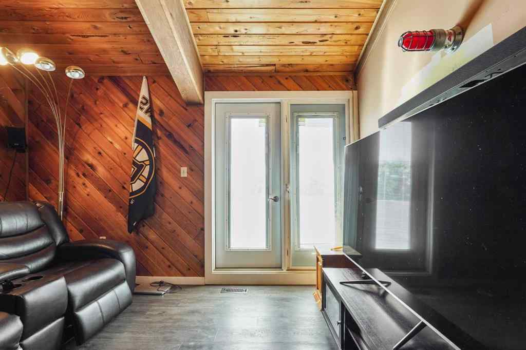 MLS® A2262466 - 121S 100W   in NONE Raymond, Residential