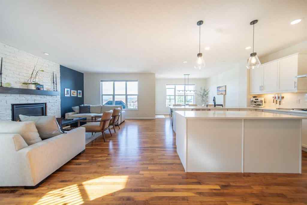 MLS® A2262469 - 27 Sunset Park  in Sunset Ridge Cochrane, Residential