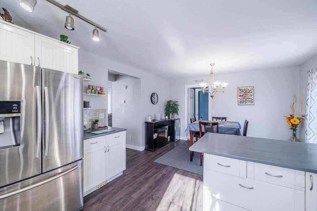 MLS® A2262476 - 65 Fern Glade Crescent  in Fox Run Sylvan Lake, Residential