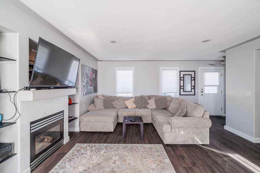 MLS® A2262476 - 65 Fern Glade Crescent  in Fox Run Sylvan Lake, Residential