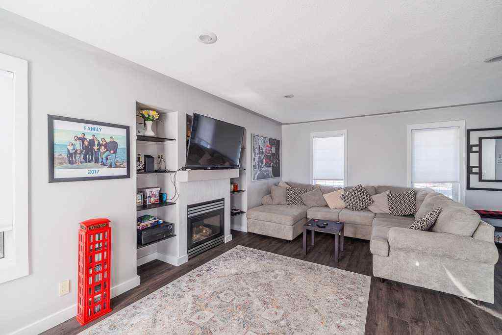 MLS® A2262476 - 65 Fern Glade Crescent  in Fox Run Sylvan Lake, Residential