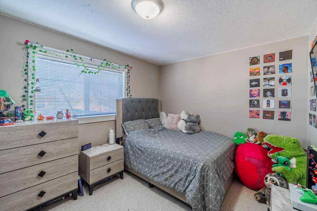 MLS® A2262476 - 65 Fern Glade Crescent  in Fox Run Sylvan Lake, Residential