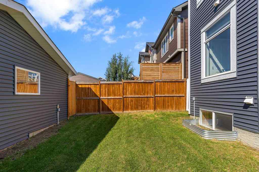 MLS® A2262487 - 41 Sunrise Heights  in Sunset Ridge Cochrane, Residential