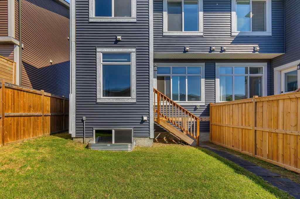 MLS® A2262487 - 41 Sunrise Heights  in Sunset Ridge Cochrane, Residential
