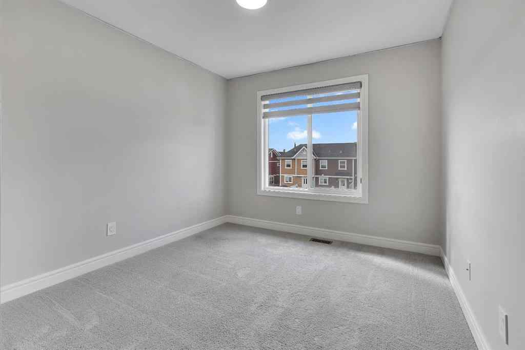 MLS® A2262487 - 41 Sunrise Heights  in Sunset Ridge Cochrane, Residential