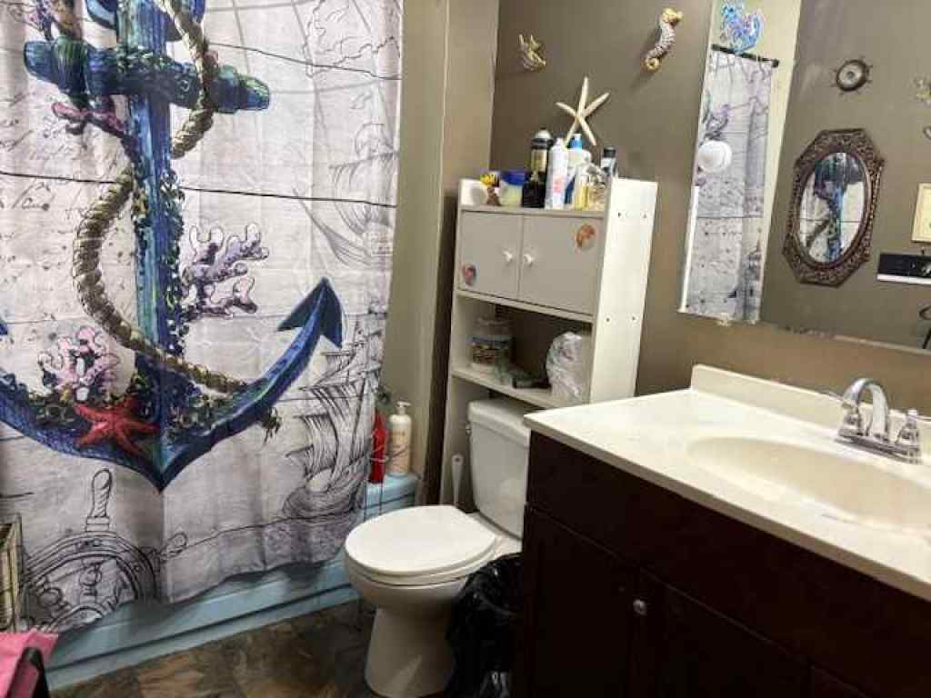 MLS® A2262494 - 5232 55 Avenue  in NONE Eckville, Residential