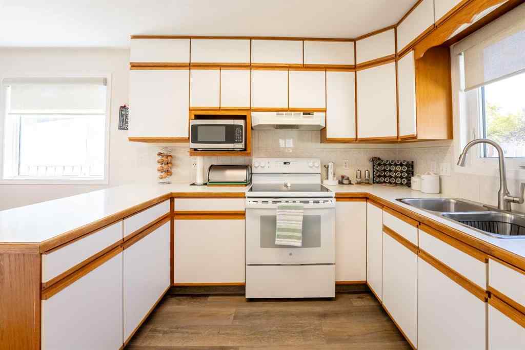 MLS® A2262497 - 5107 53 Street  in NONE Taber, Residential