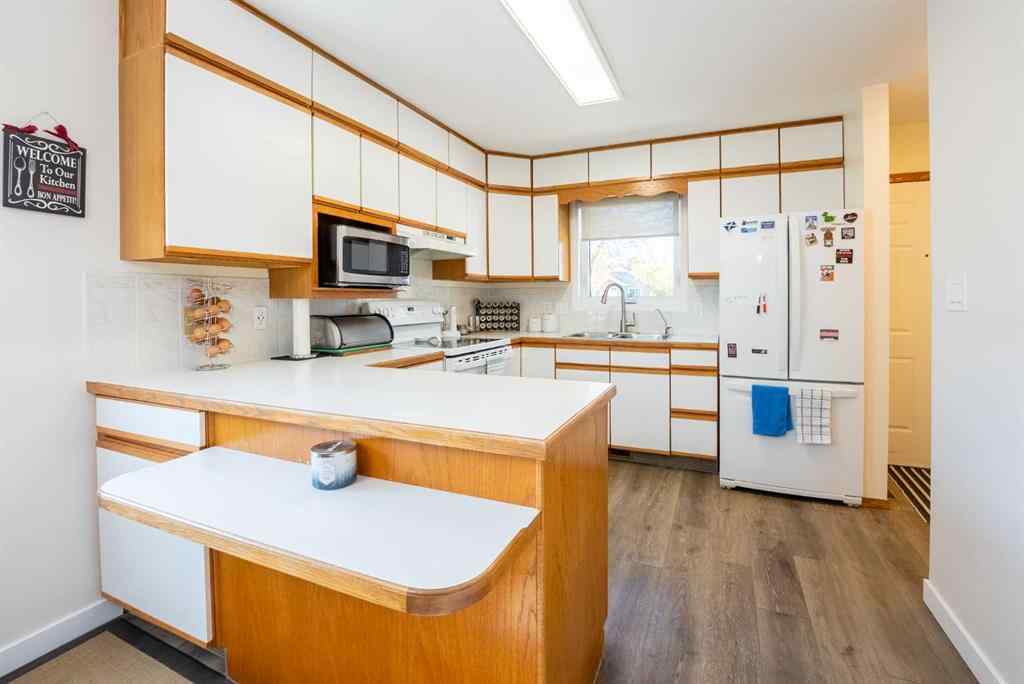 MLS® A2262497 - 5107 53 Street  in NONE Taber, Residential