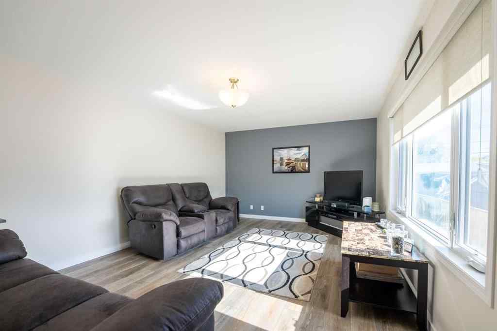 MLS® A2262497 - 5107 53 Street  in NONE Taber, Residential