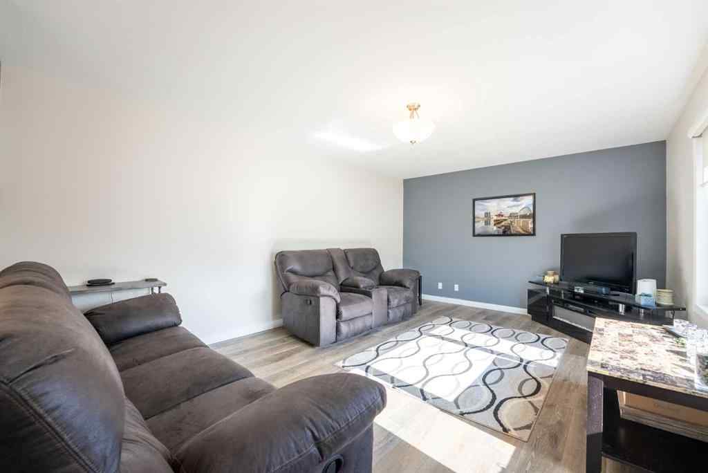 MLS® A2262497 - 5107 53 Street  in NONE Taber, Residential