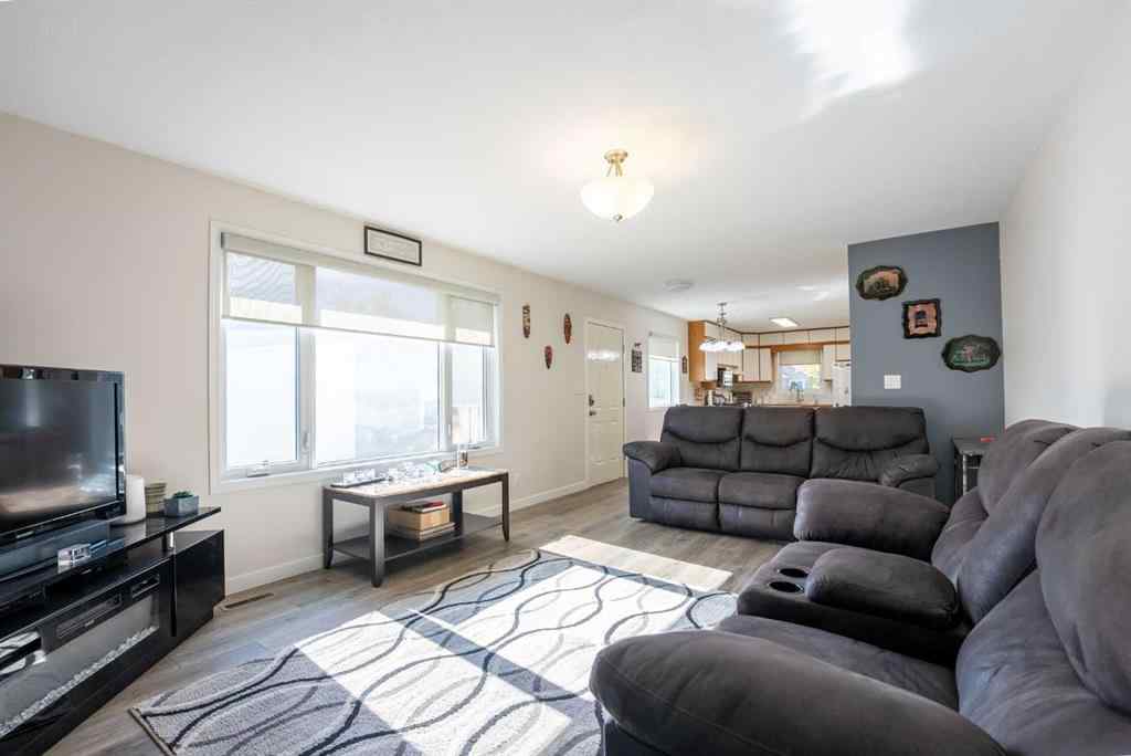 MLS® A2262497 - 5107 53 Street  in NONE Taber, Residential