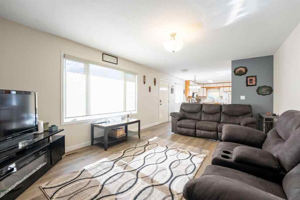 MLS® A2262497 - 5107 53 Street  in NONE Taber, Residential
