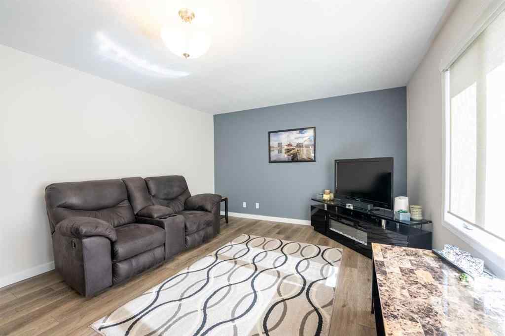 MLS® A2262497 - 5107 53 Street  in NONE Taber, Residential