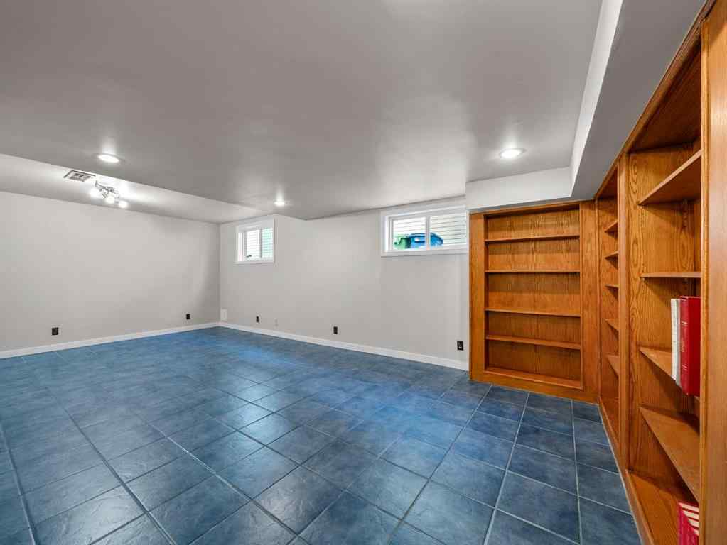 MLS® A2262503 - 47 Elk Hill SE in Edgewater Airdrie, Residential