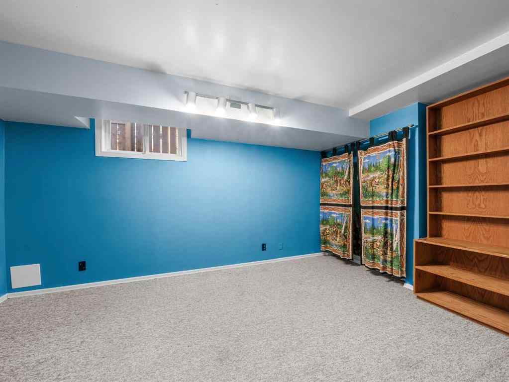 MLS® A2262503 - 47 Elk Hill SE in Edgewater Airdrie, Residential