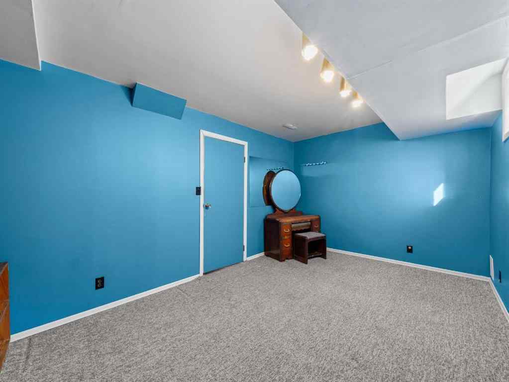 MLS® A2262503 - 47 Elk Hill SE in Edgewater Airdrie, Residential