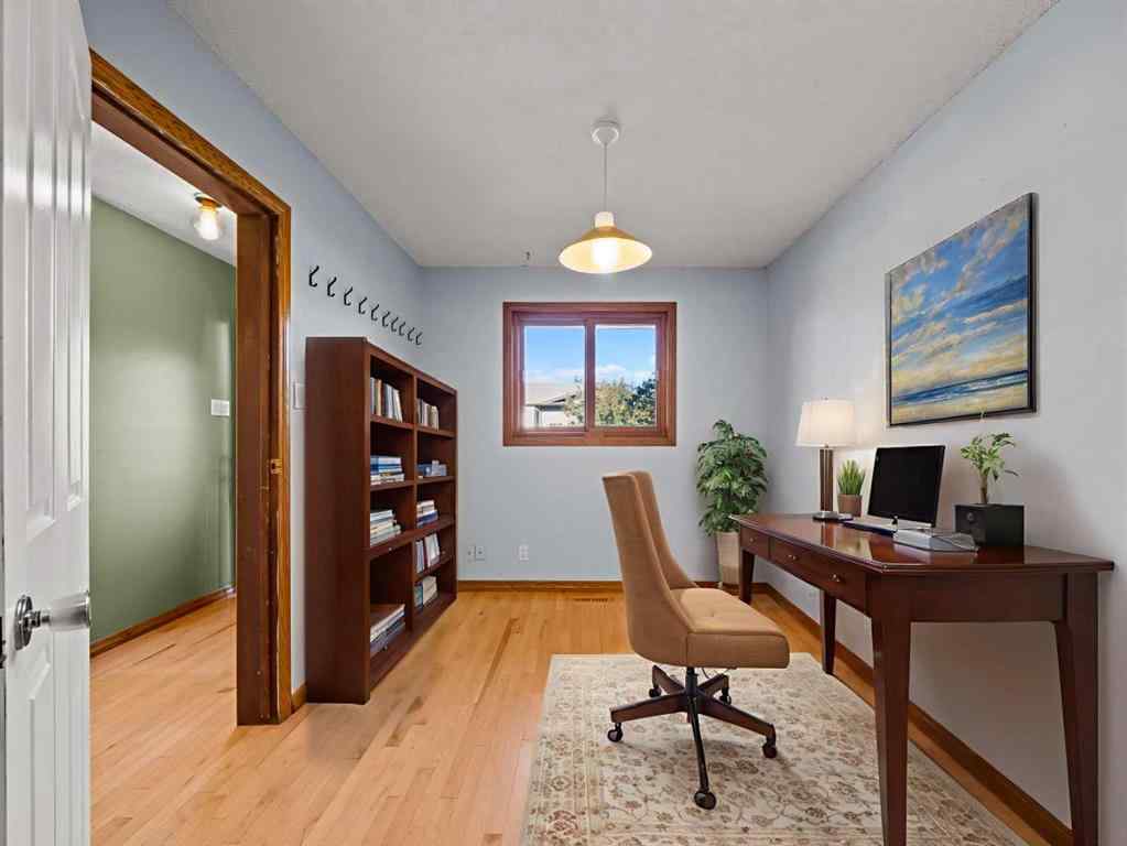 MLS® A2262503 - 47 Elk Hill SE in Edgewater Airdrie, Residential