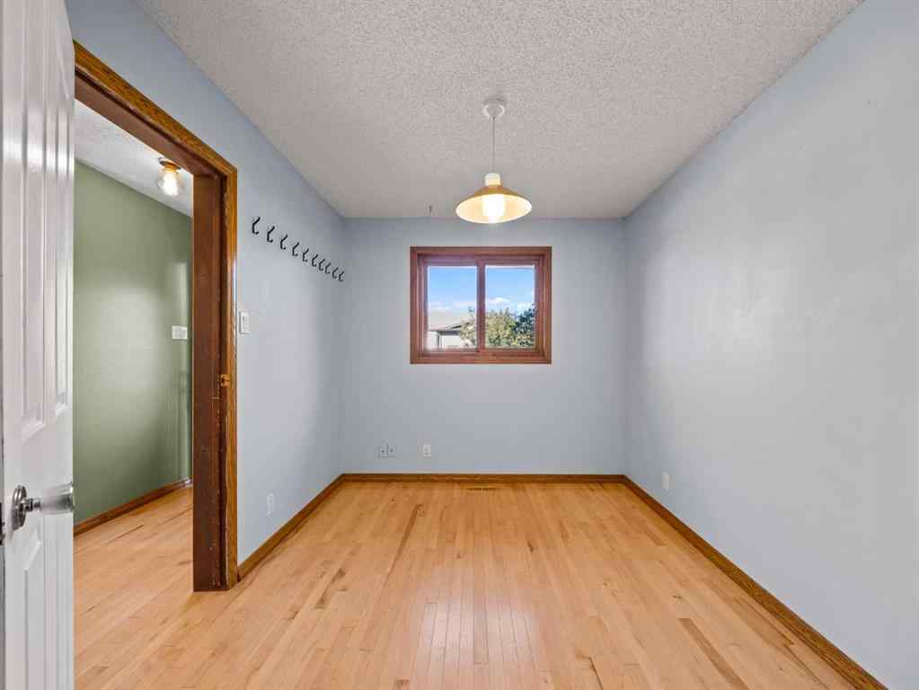 MLS® A2262503 - 47 Elk Hill SE in Edgewater Airdrie, Residential