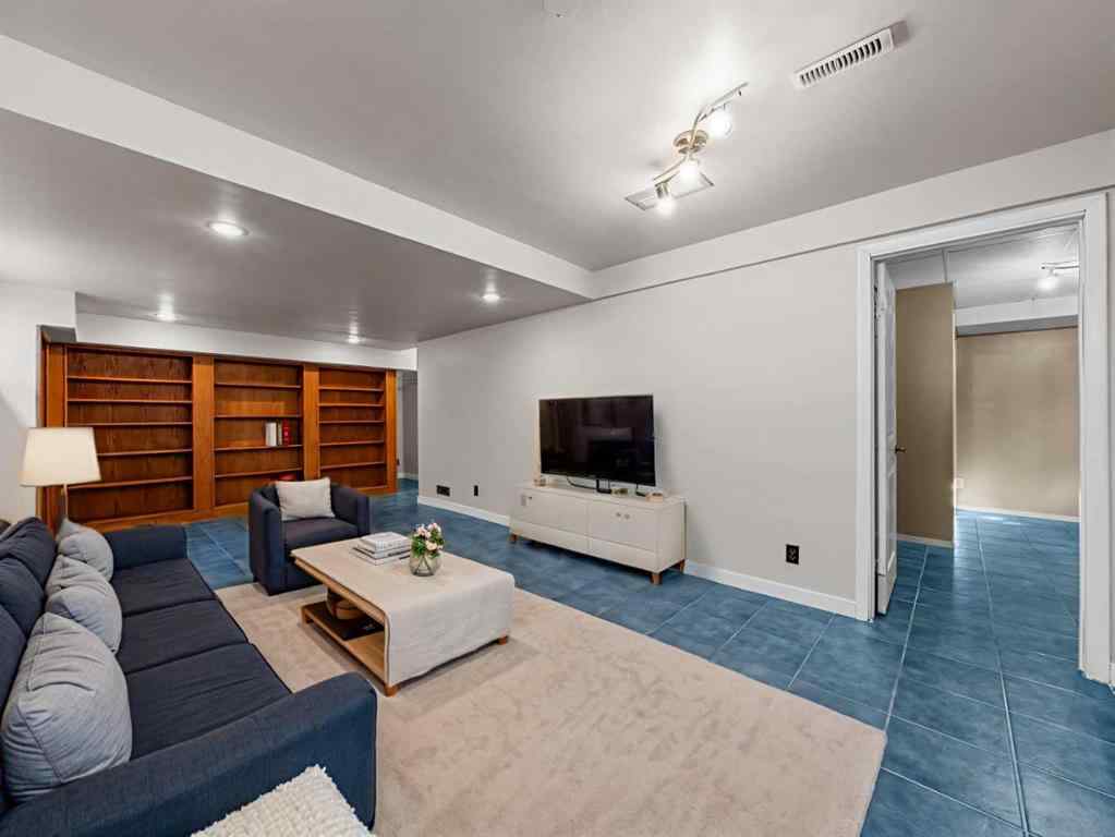 MLS® A2262503 - 47 Elk Hill SE in Edgewater Airdrie, Residential