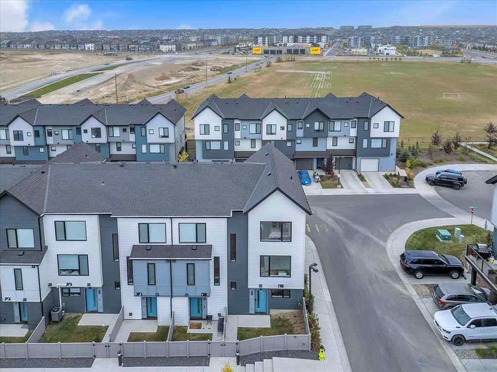 MLS® A2262510 - 203 Evanscrest Square NW in Evanston Calgary, Residential