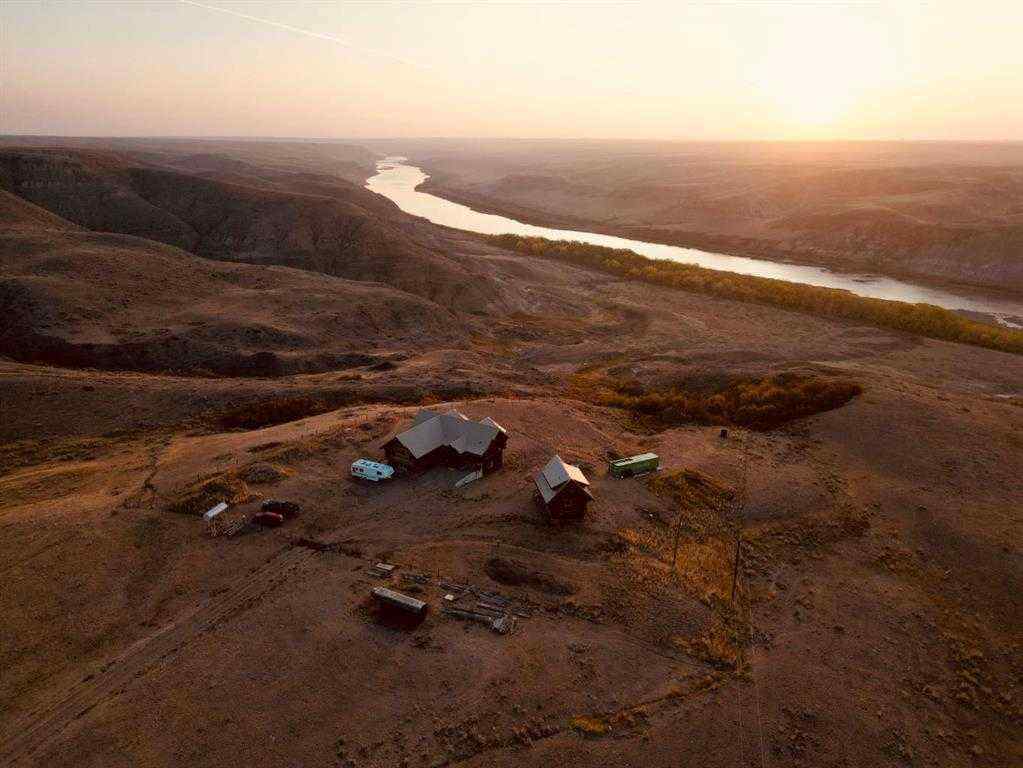 MLS® A2262513 - 21468 Range Road 13   in NONE Bindloss, Residential