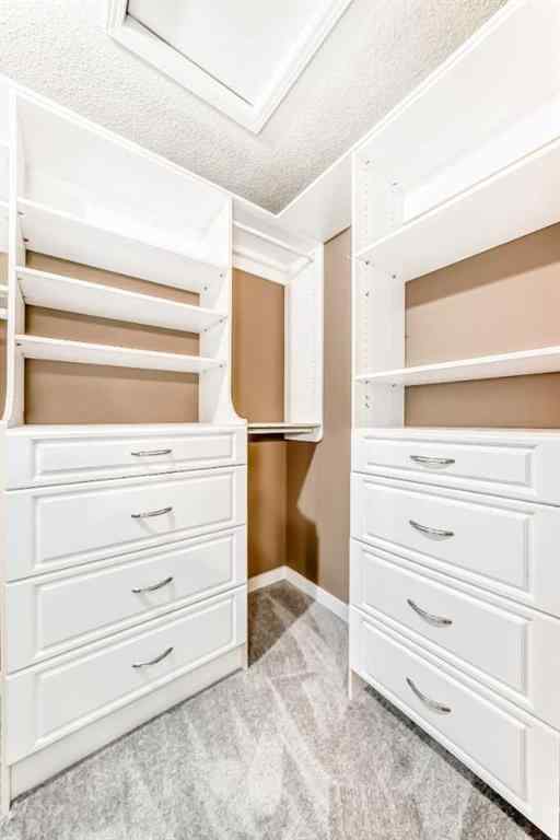 MLS® A2262519 - 82 Sierra Morena Green SW in Signal Hill Calgary, Residential