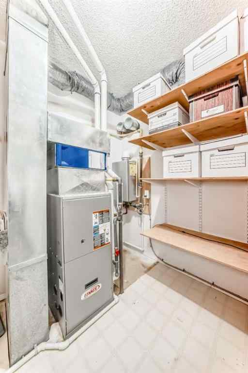 MLS® A2262519 - 82 Sierra Morena Green SW in Signal Hill Calgary, Residential