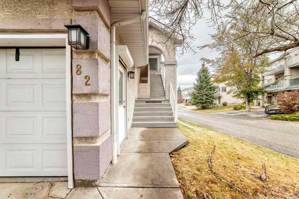 MLS® A2262519 - 82 Sierra Morena Green SW in Signal Hill Calgary, Residential
