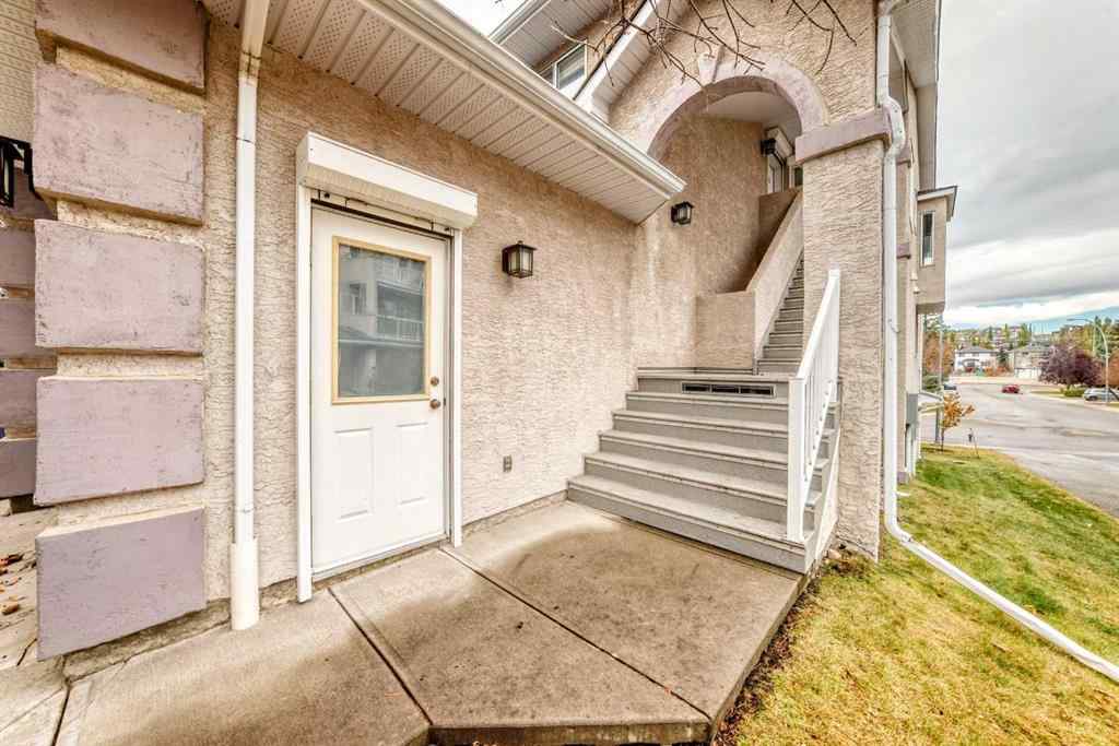 MLS® A2262519 - 82 Sierra Morena Green SW in Signal Hill Calgary, Residential