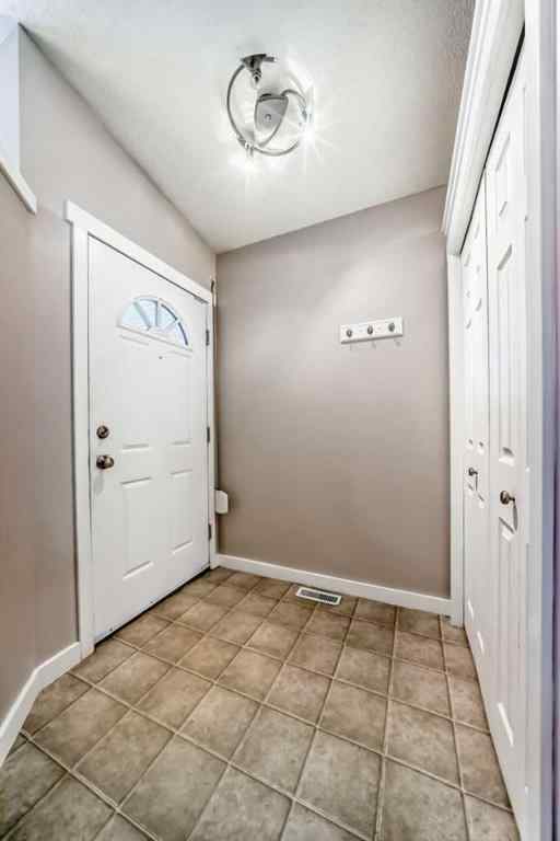 MLS® A2262519 - 82 Sierra Morena Green SW in Signal Hill Calgary, Residential