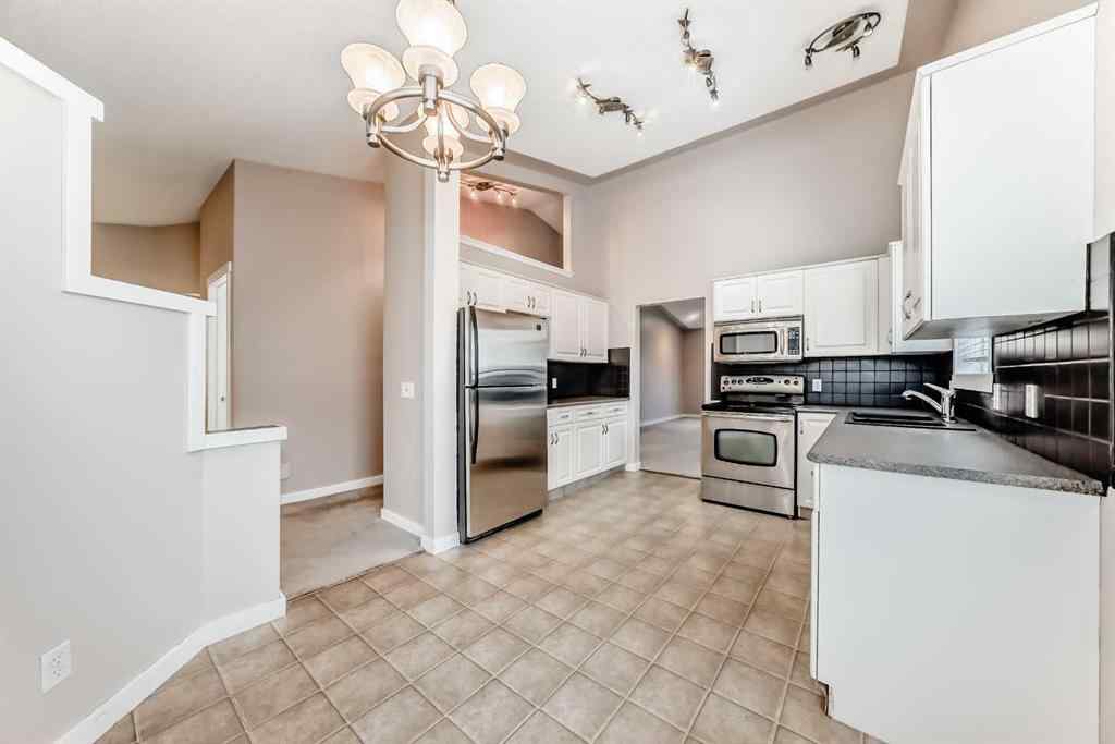 MLS® A2262519 - 82 Sierra Morena Green SW in Signal Hill Calgary, Residential