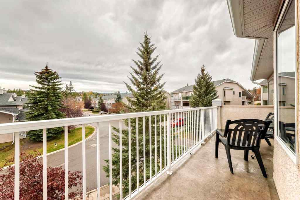 MLS® A2262519 - 82 Sierra Morena Green SW in Signal Hill Calgary, Residential