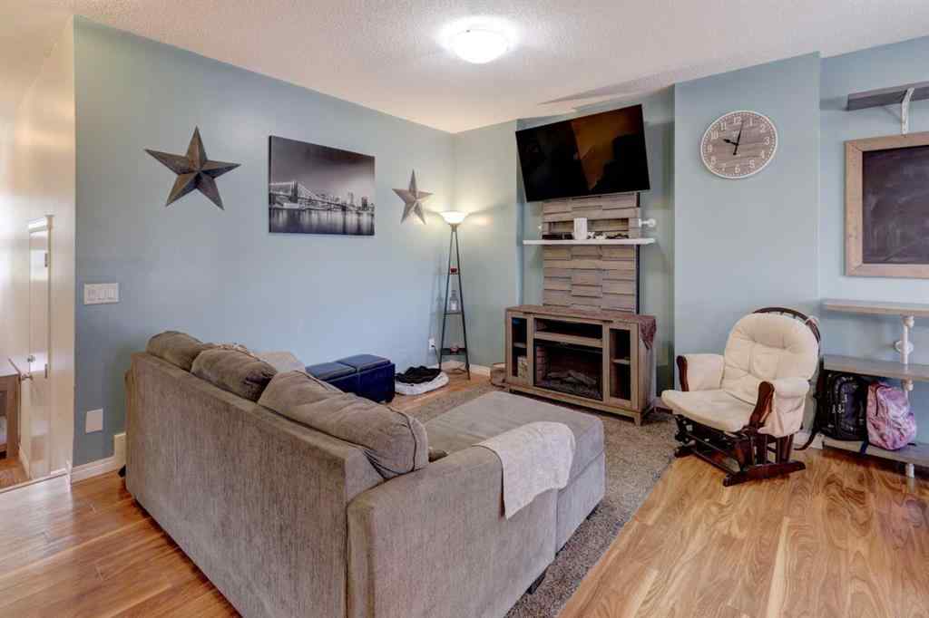 MLS® A2262525 - 468 Hillcrest Circle SW in Hillcrest Airdrie, Residential