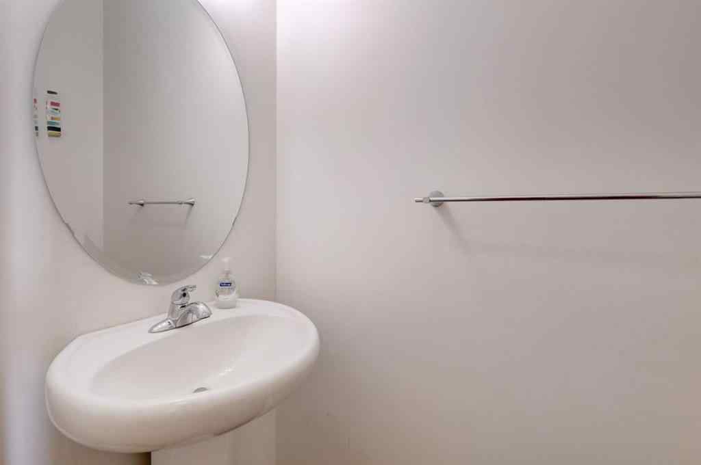 MLS® A2262525 - 468 Hillcrest Circle SW in Hillcrest Airdrie, Residential