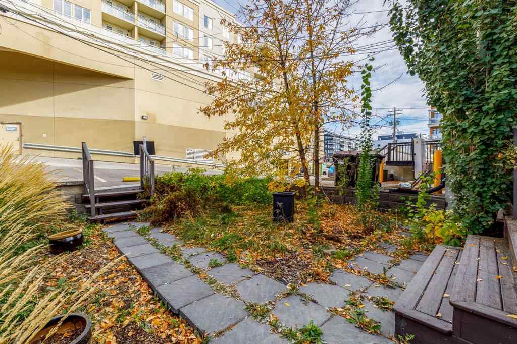 MLS® A2262527 - 2032 34 Avenue SW in South Calgary Calgary, Commercial