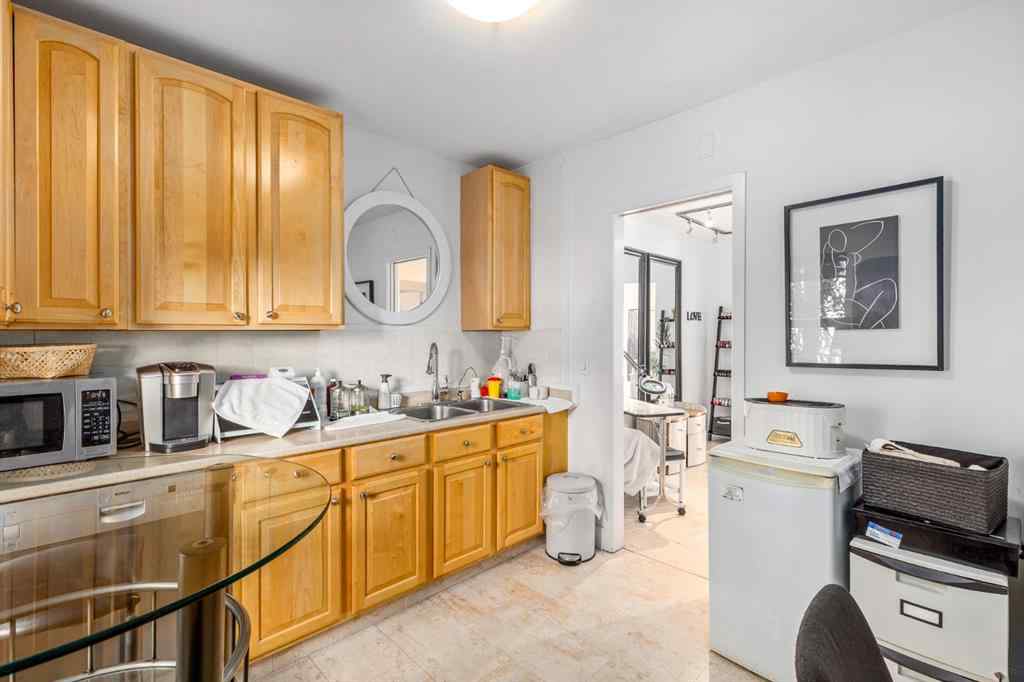 MLS® A2262527 - 2032 34 Avenue SW in South Calgary Calgary, Commercial