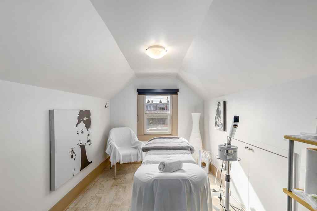 MLS® A2262527 - 2032 34 Avenue SW in South Calgary Calgary, Commercial