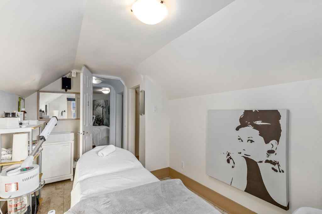 MLS® A2262527 - 2032 34 Avenue SW in South Calgary Calgary, Commercial