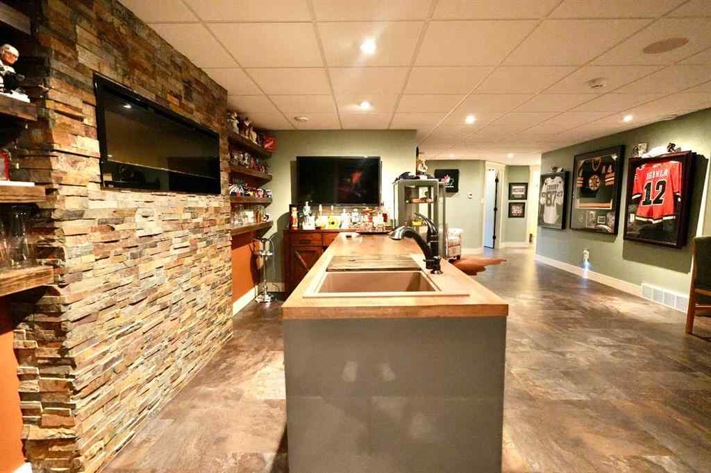 MLS® A2262529 - 10632 85 Street  in Saddleback Ridge Peace River, Residential