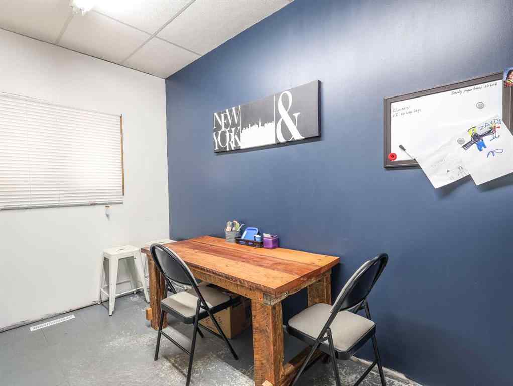 MLS® A2262535 - 5010 50 Street  in Downtown West Stettler, Commercial